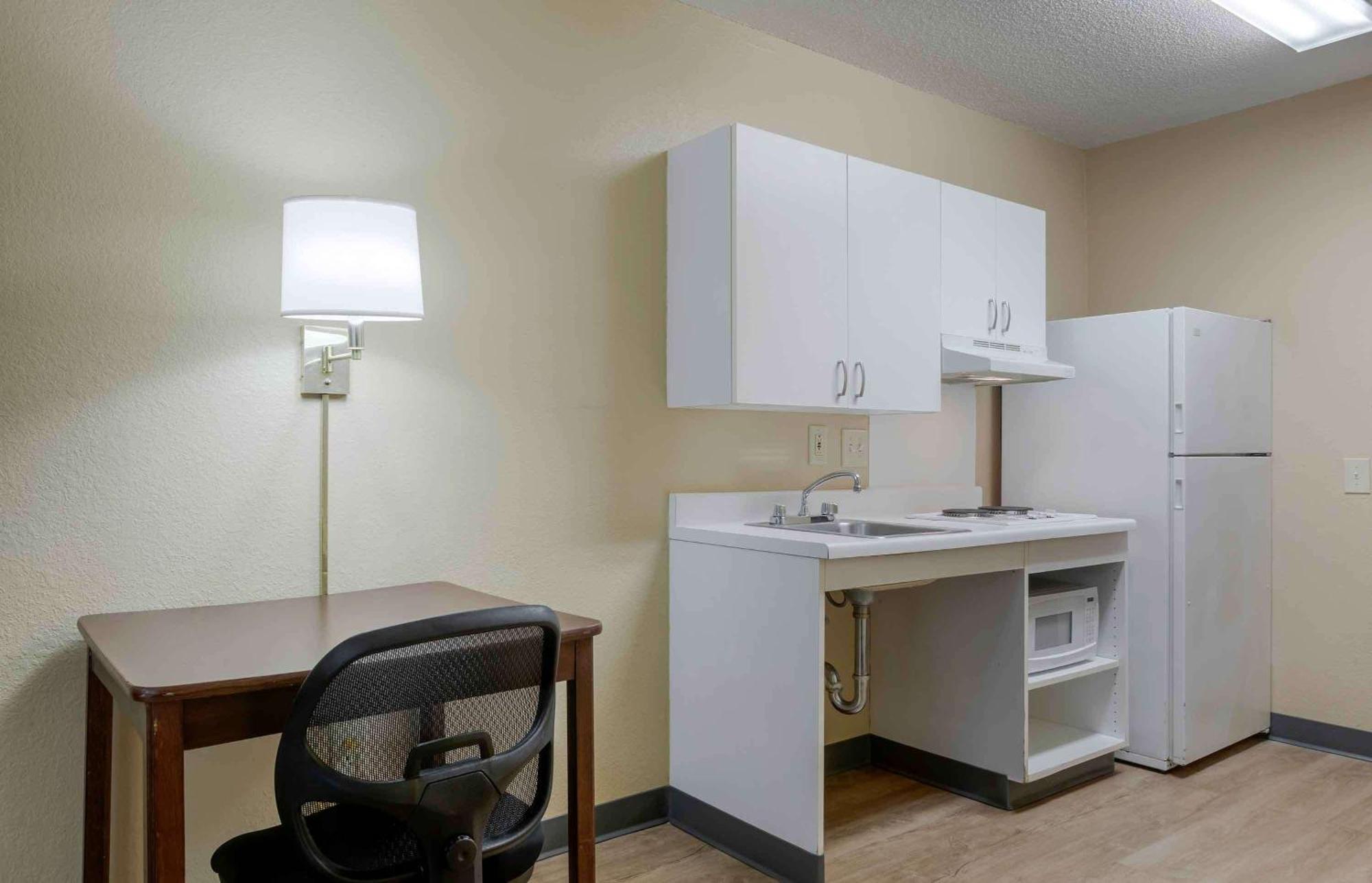 Extended Stay America Suites - Kansas City - Airport מראה חיצוני תמונה