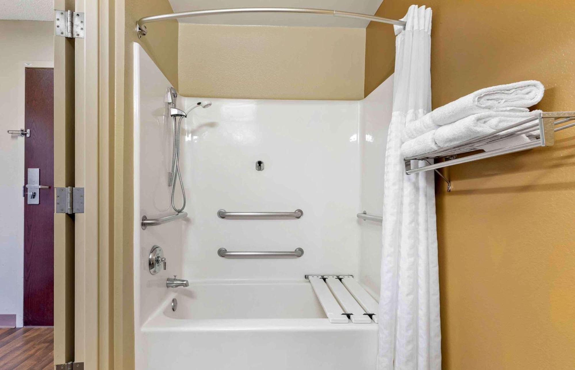 Extended Stay America Suites - Kansas City - Airport מראה חיצוני תמונה