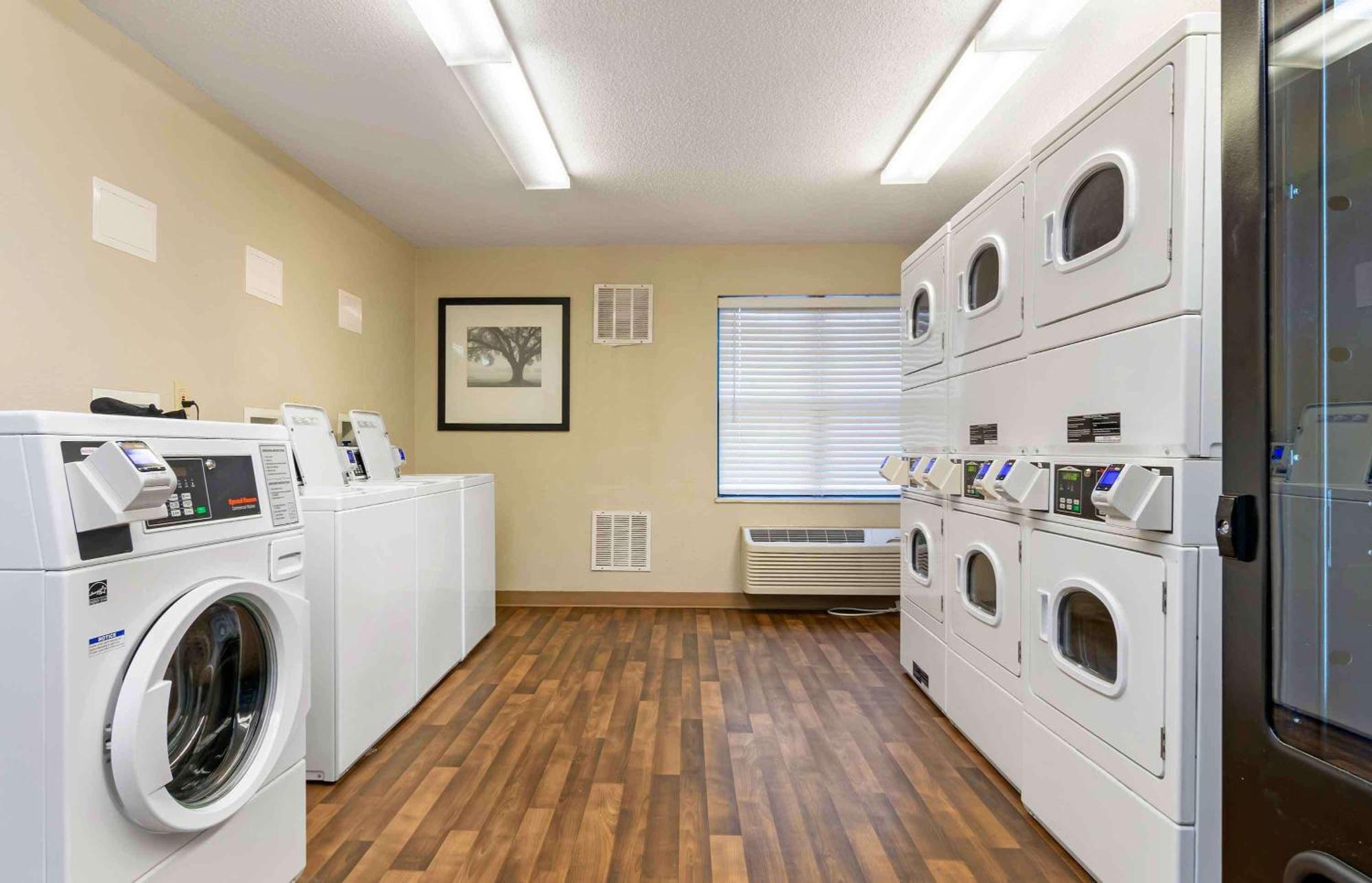 Extended Stay America Suites - Kansas City - Airport מראה חיצוני תמונה