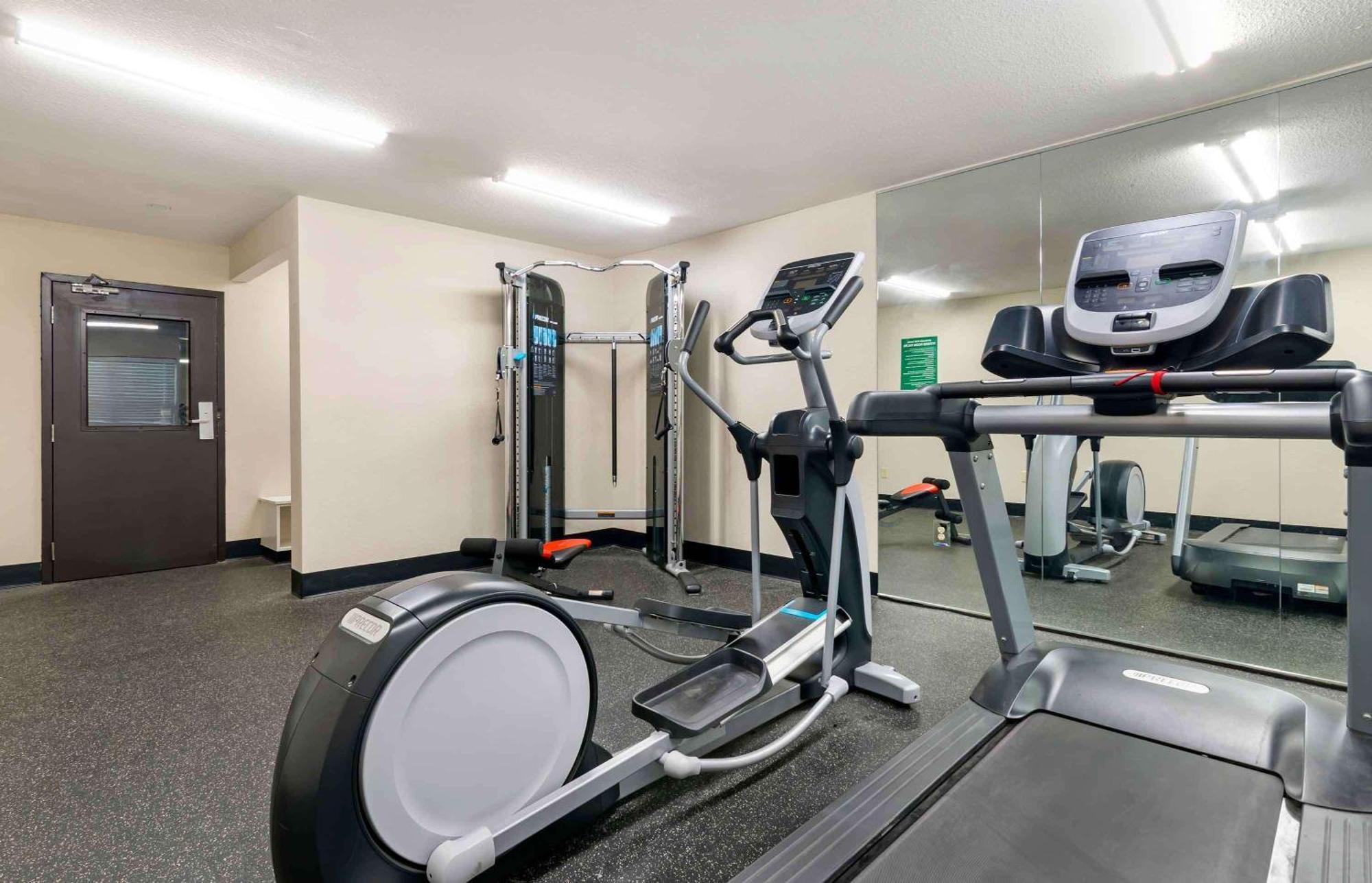 Extended Stay America Suites - Kansas City - Airport מראה חיצוני תמונה