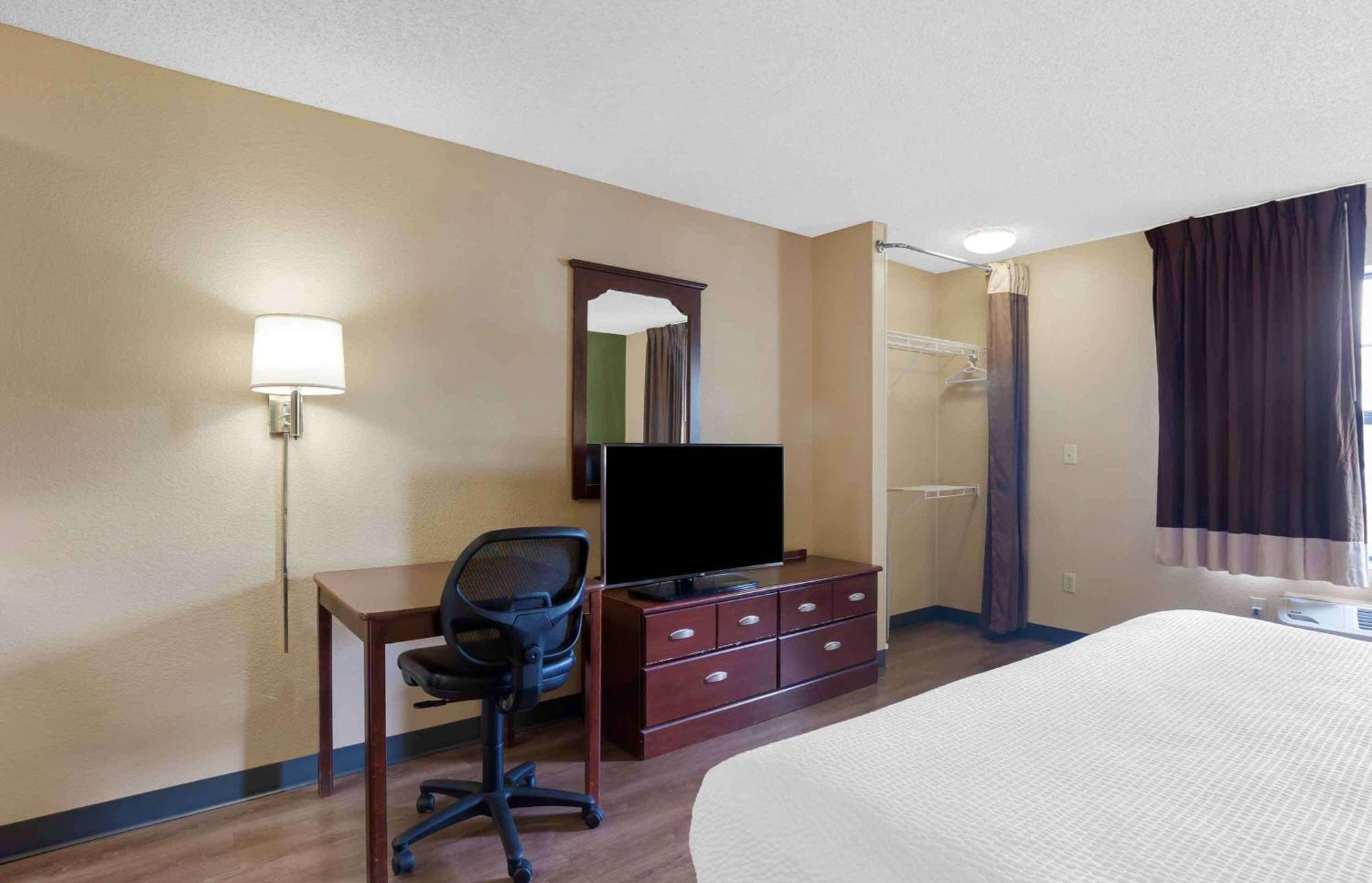 Extended Stay America Suites - Kansas City - Airport מראה חיצוני תמונה