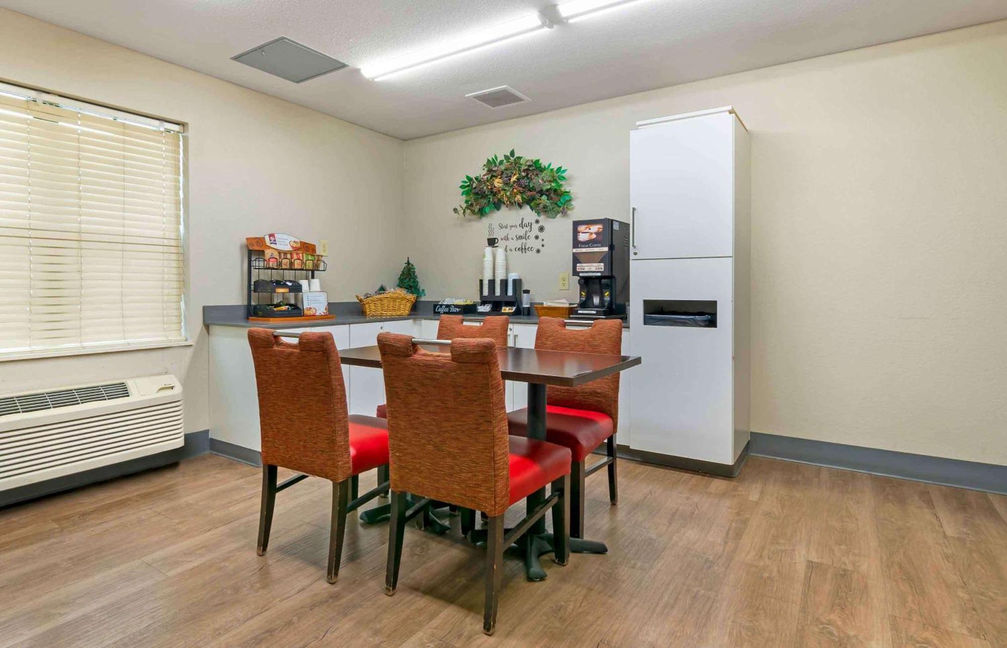 Extended Stay America Suites - Kansas City - Airport מראה חיצוני תמונה