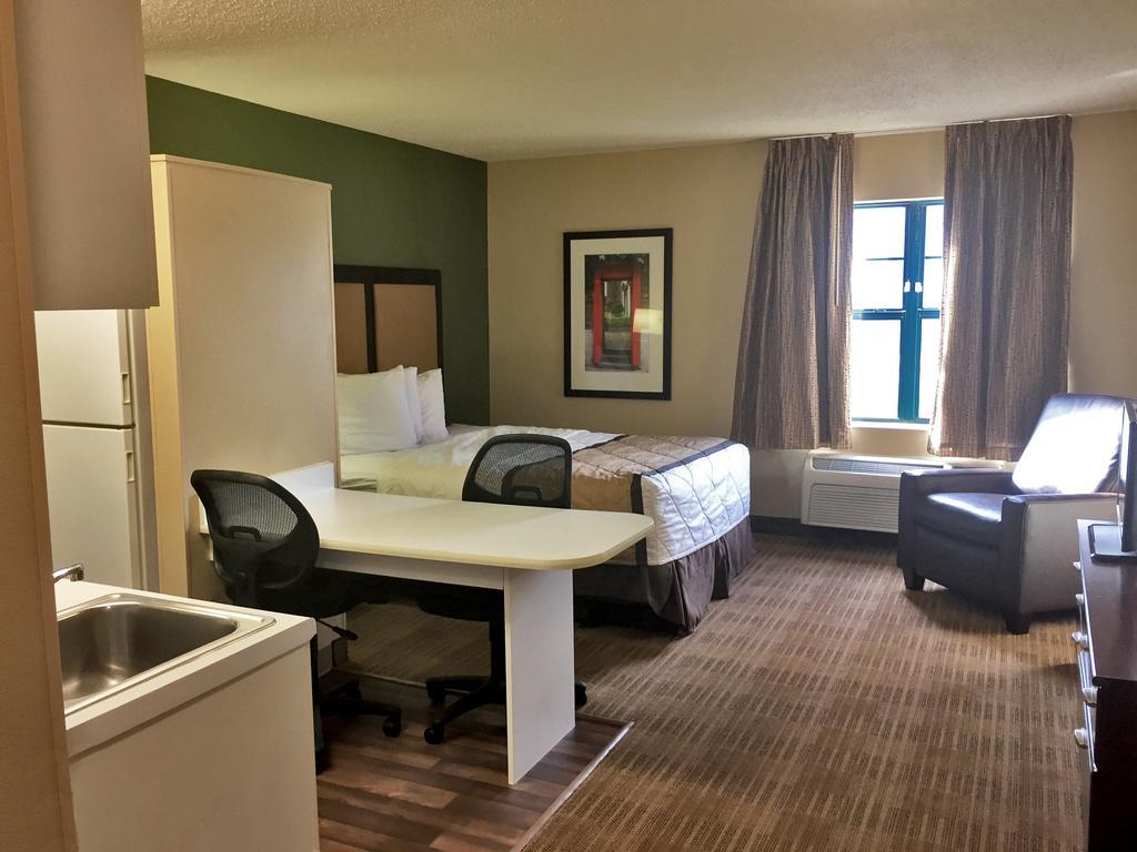 Extended Stay America Suites - Kansas City - Airport מראה חיצוני תמונה