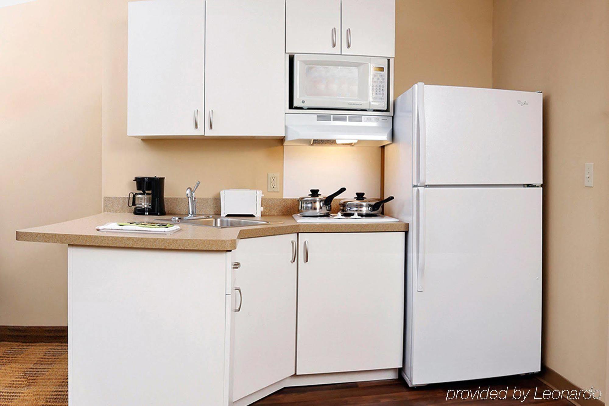Extended Stay America Suites - Kansas City - Airport מראה חיצוני תמונה